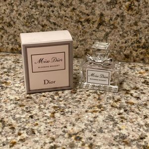 DIOR Miss Dior Blooming Bouquet